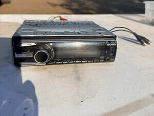 Sony CDX-GT65UIW CD Player Radio Stereo System UnTested (Used) Xplod 52 Watt USB